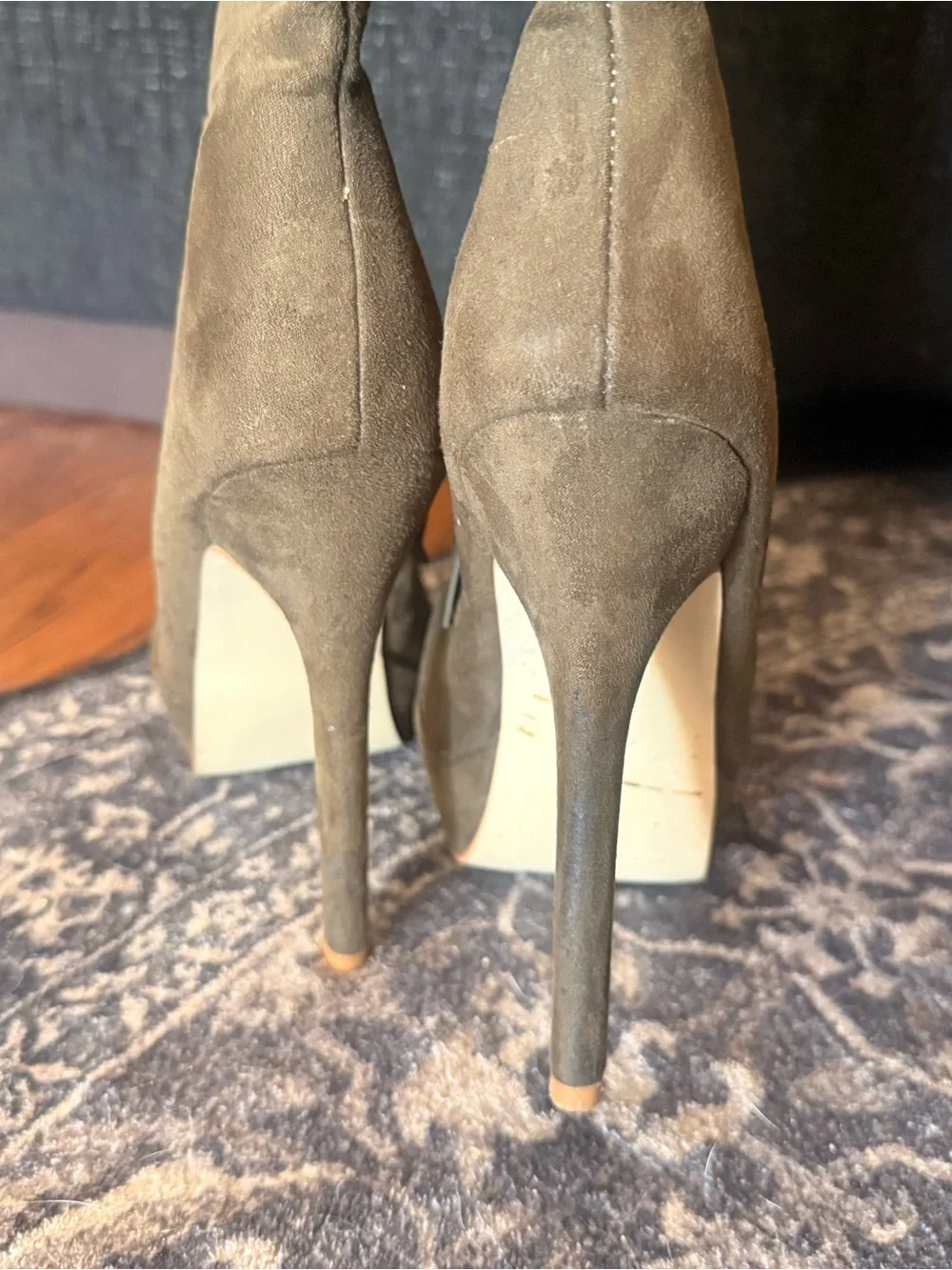 Women's Olive Knee-High Suede Button-Detail Boots